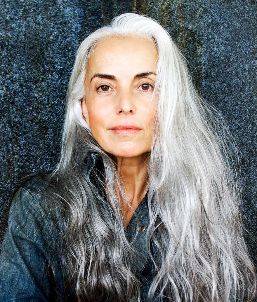Yasmina Rossi, modelo a los 59 años