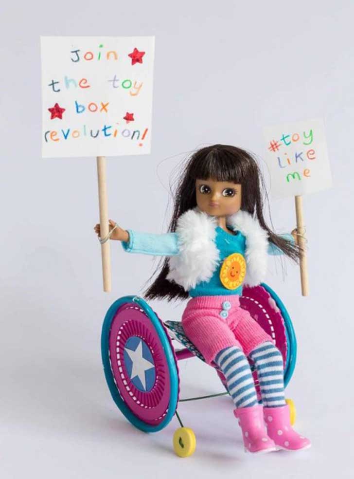 Las primeras muñecas con discapacidad
