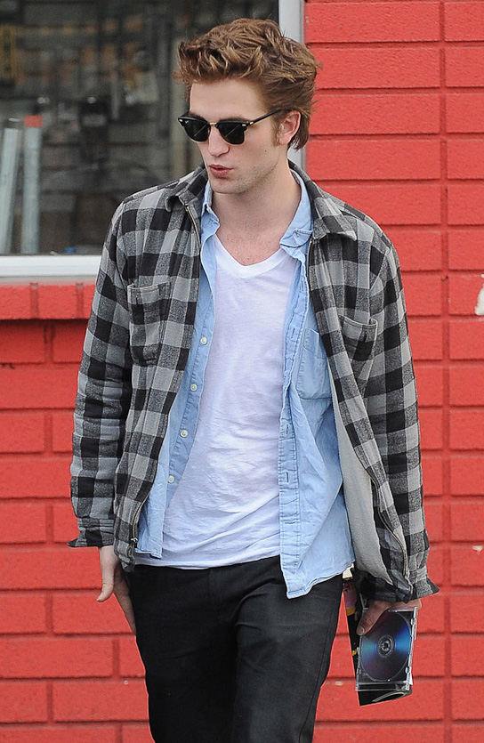 Robert Pattinson, ese fan de las camisas de cuadros