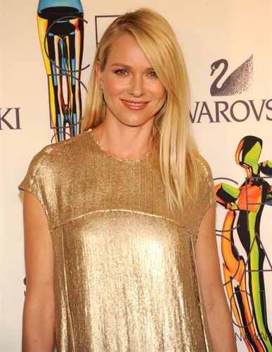 Los básicos de maquillaje de Naomi Watts 