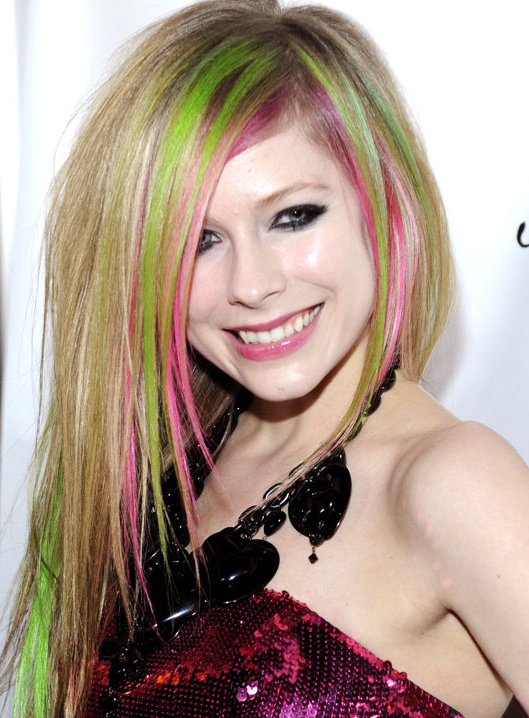 ¡Horror! Avril Lavigne hace una colonia que recuerda a la Creme Brulee