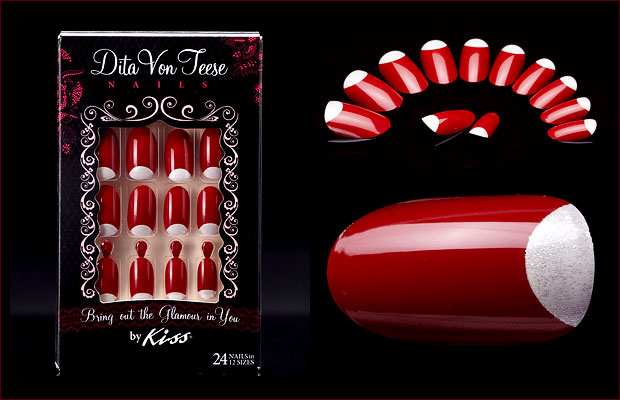 Dita Von Teese y lanza una colección de uñas postizas