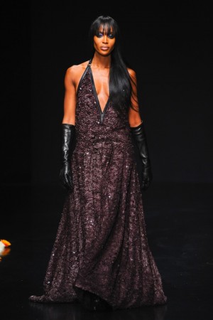 Naomi Campbell cerró el desfile de Roberto Cavalli 
