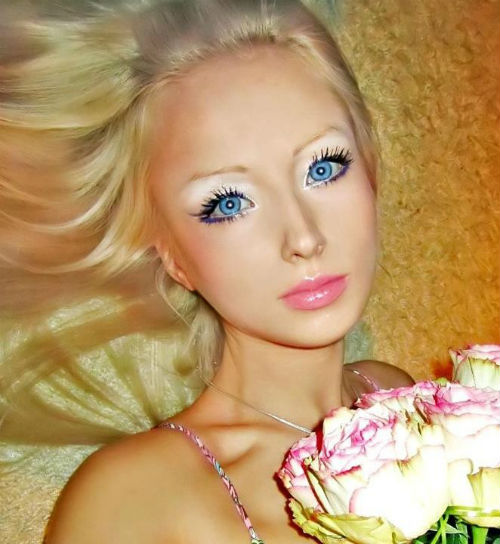 Miedo: La chica que parece una Barbie
