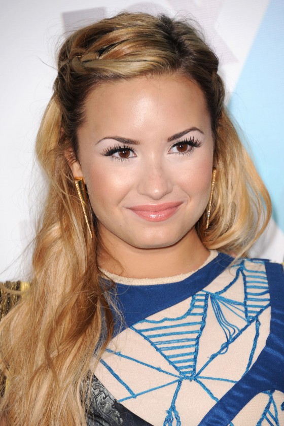 Demi Lovato de rubia a rubísima