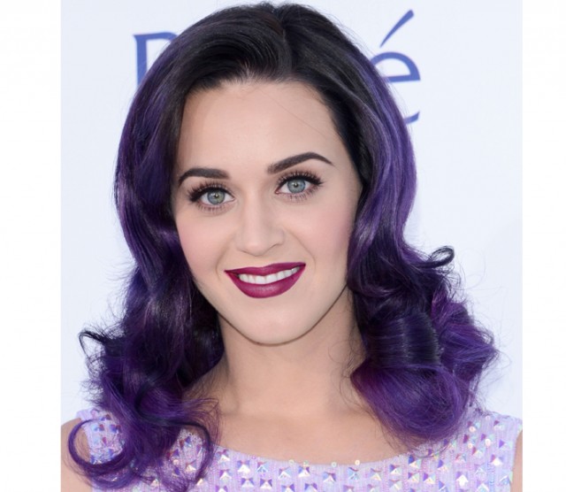 Consigue los labios color mora de Katy Perry en los Billboard Award's