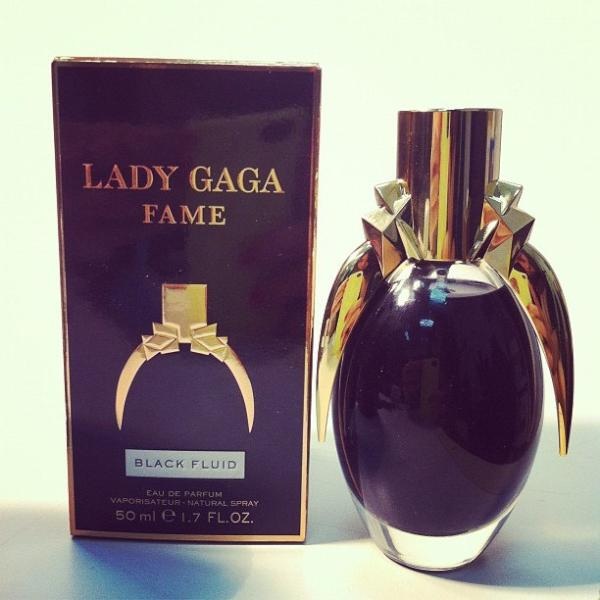 Aquí está la fragancia de Lady Gaga, Fame, hecha con su propia sangre