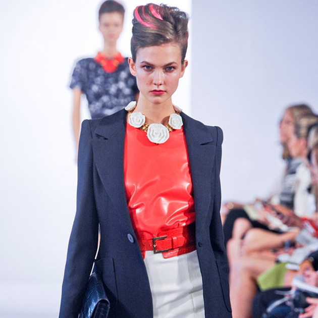 Oscar de la Renta también se suma a las mechas de colores 