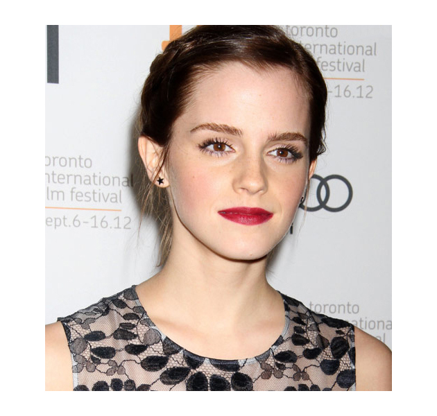 Emma Watson con labios rojo pasión en el Festival de Toronto 