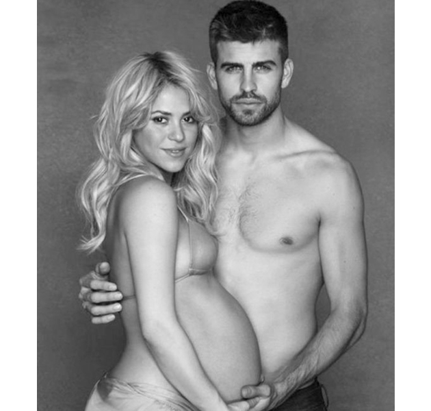Shakira y Gerard Piqué presumiendo de bombo 