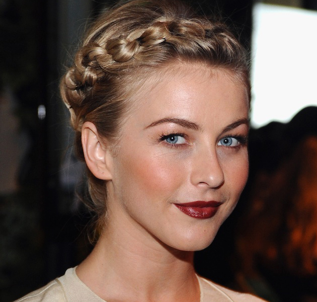 Se llevan: trenzas tipo milkmaid 