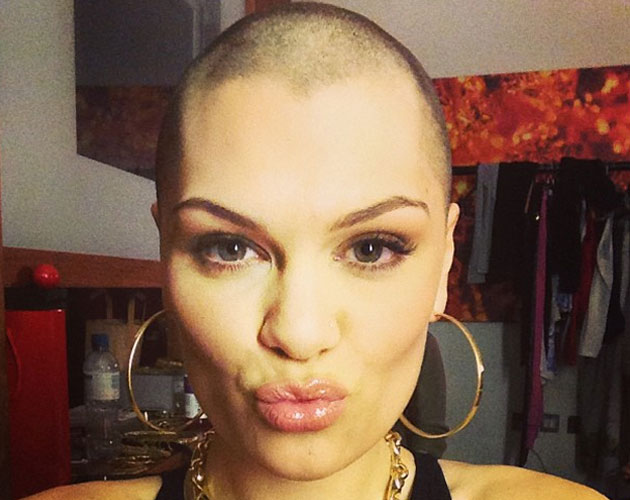 Muy shock: Jessie J se rapa la cabeza 
