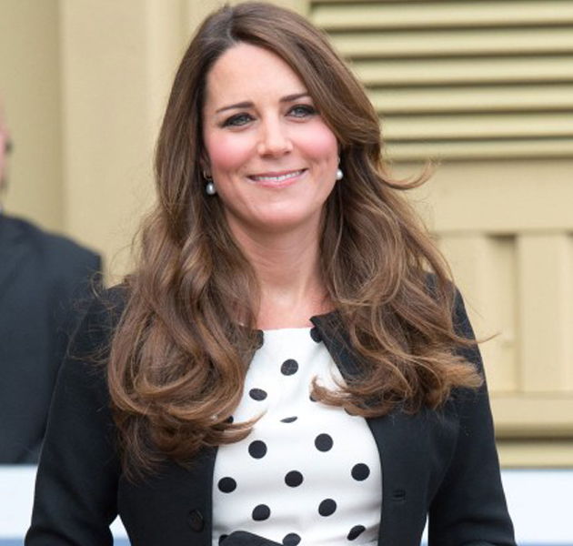 Kate Middleton, embarazada y vestida de Topshop para acudir a una boda 