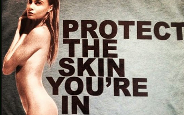 Cara Delevingne, solidaria, se desnuda para Marc Jacobs  