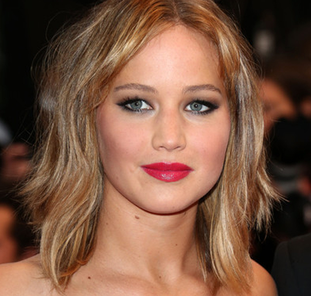 Jennifer Lawrence deslumbra en Cannes presentando En Llamas 