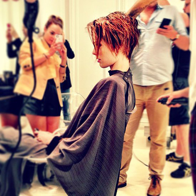 Coco Rocha se corta el pelo y lo detalla en Instagram 