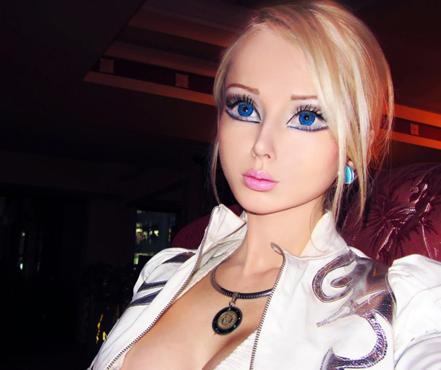 Así es la Barbie Humana sin maquillaje 