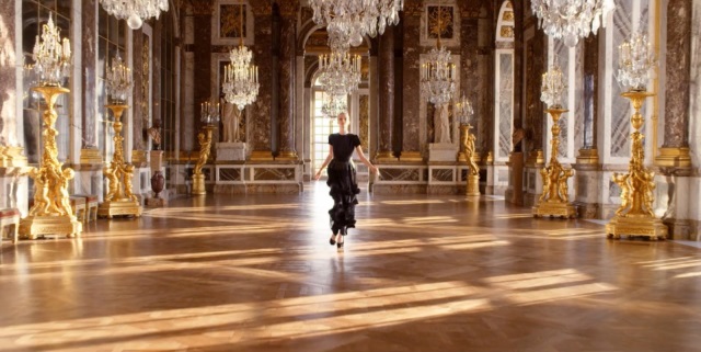 Dior presenta su última campaña en Versalles