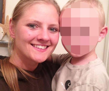 Un niño de 2 años mata a su madre de un tiro en un supermercado