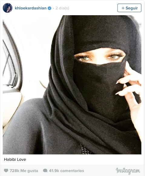 selfie con burka Khloe Kardashian