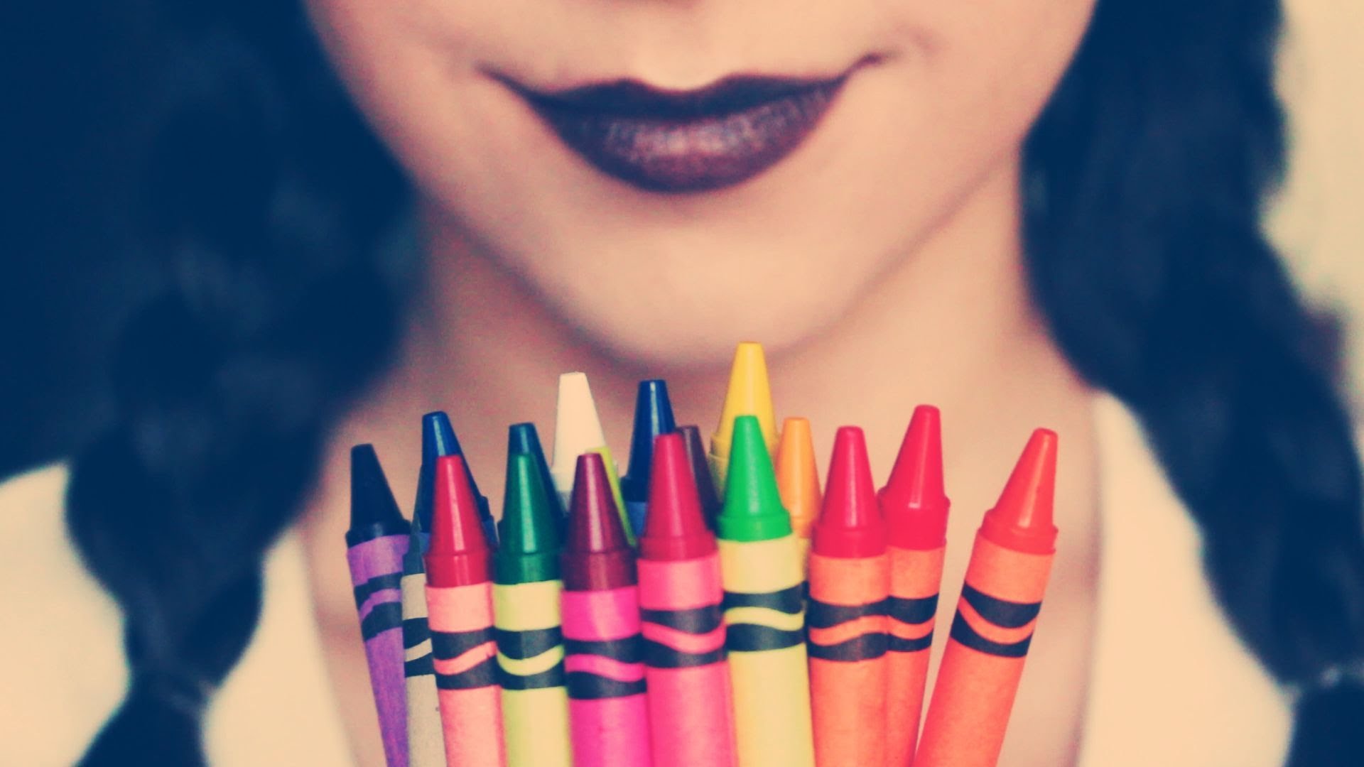 maquillaje con lapices de colores