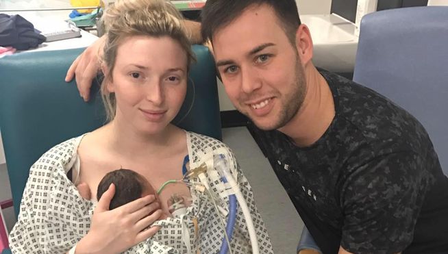 Estos padres cuidaron a su bebé fallecido durante 4 días