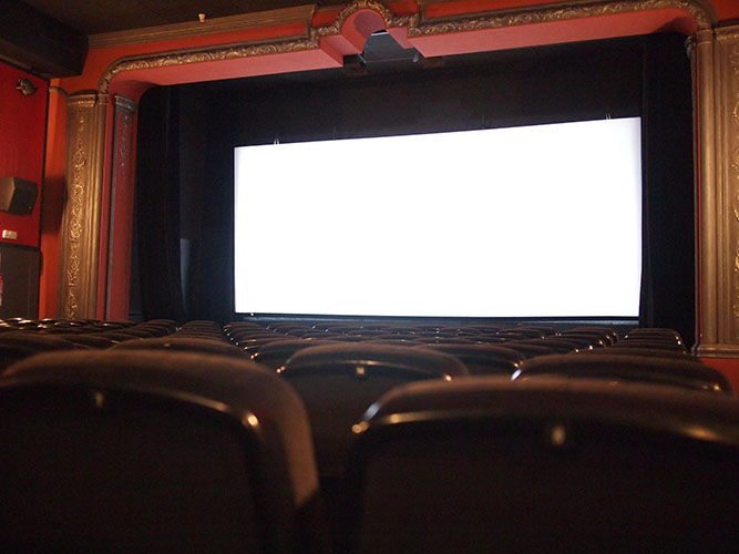 Esta pareja mantuvo sexo en el cine delante del resto de espectadores
