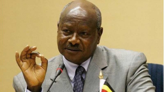 Uganda prohíbe el sexo oral: “la boca es para comer”
