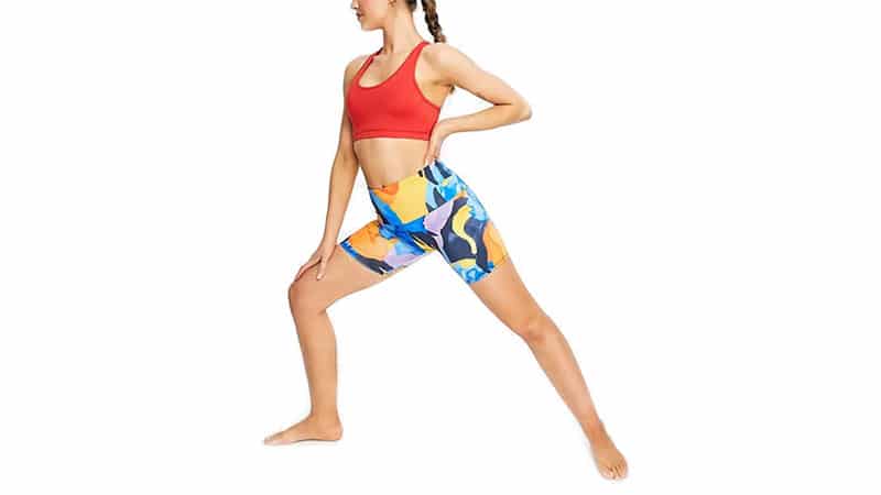 30 Pantalones cortos de yoga más cómodos para mujeres