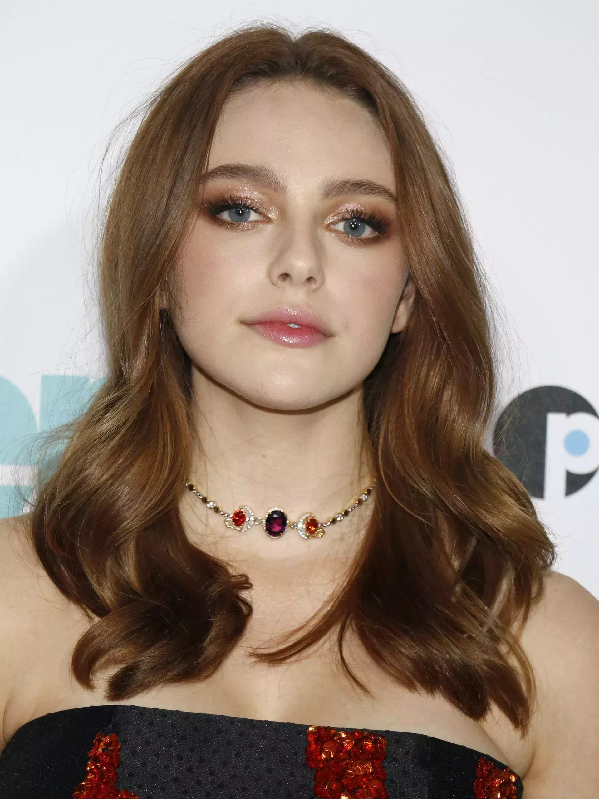 Danielle Rose Russell’s Wavy ‘Do