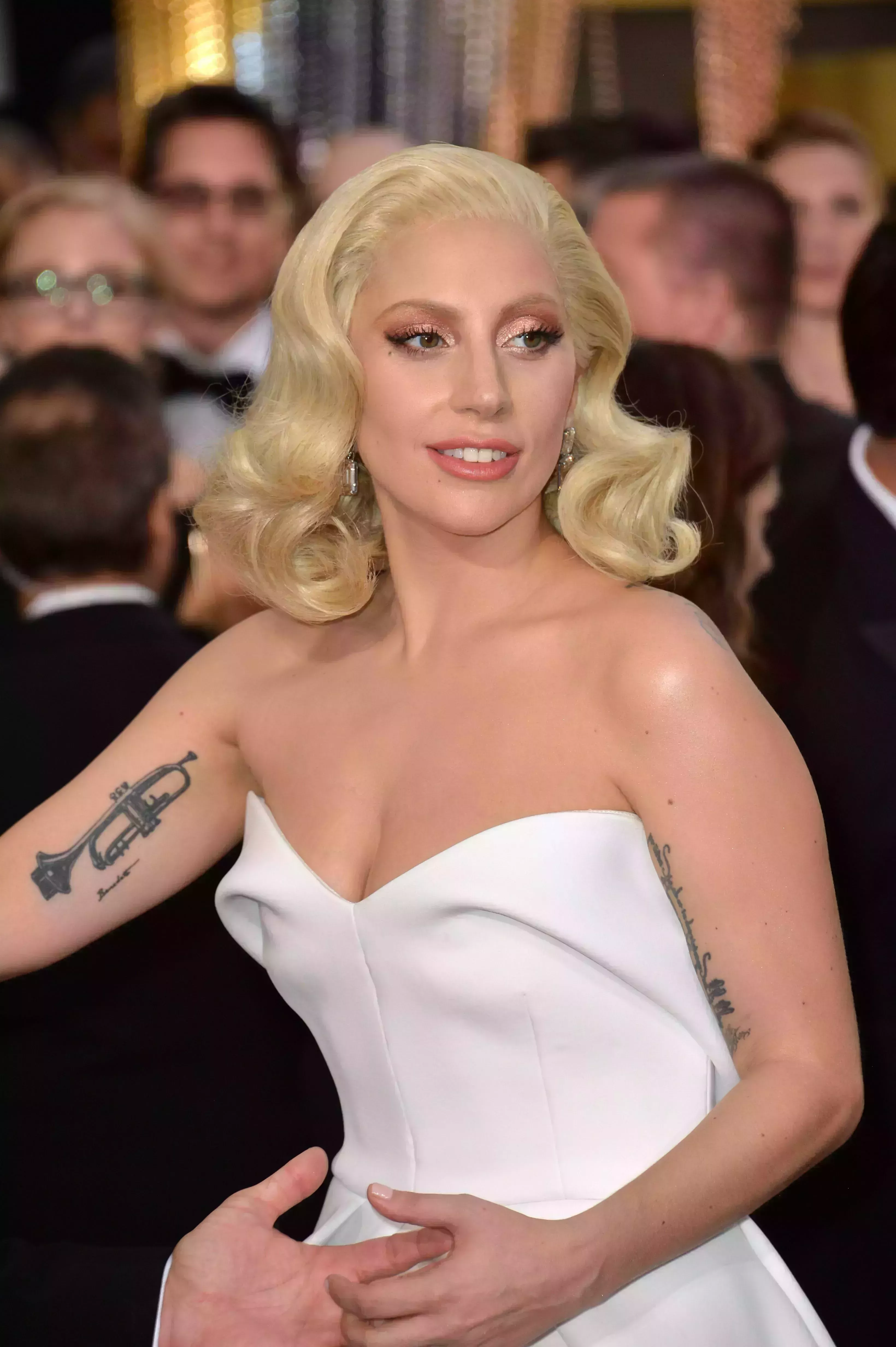 Lady Gaga’s and No-Part Hair Trend