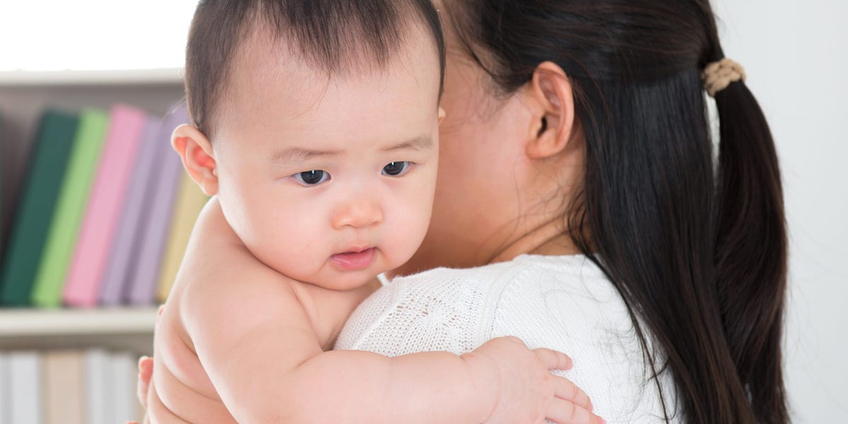 Cómo eliminar el hipo de tu bebé y cuándo acudir al médico