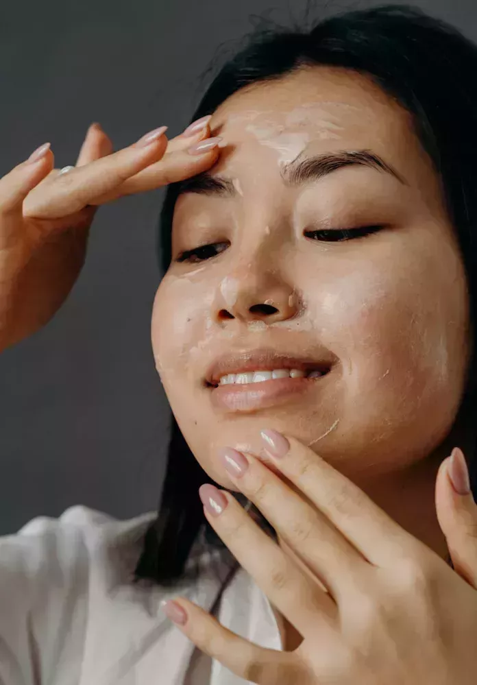 Tu guía para babear: la última tendencia de TikTok para el cuidado de la piel