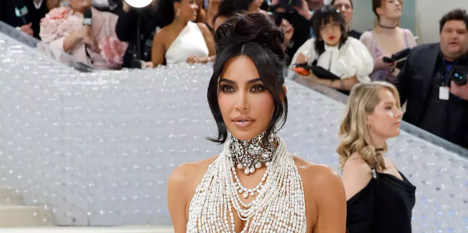 Kim Kardashian comparte su experiencia haciéndose una resonancia magnética de cuerpo entero por 2.500 dólares que, según los expertos, podría hacer más mal que bien