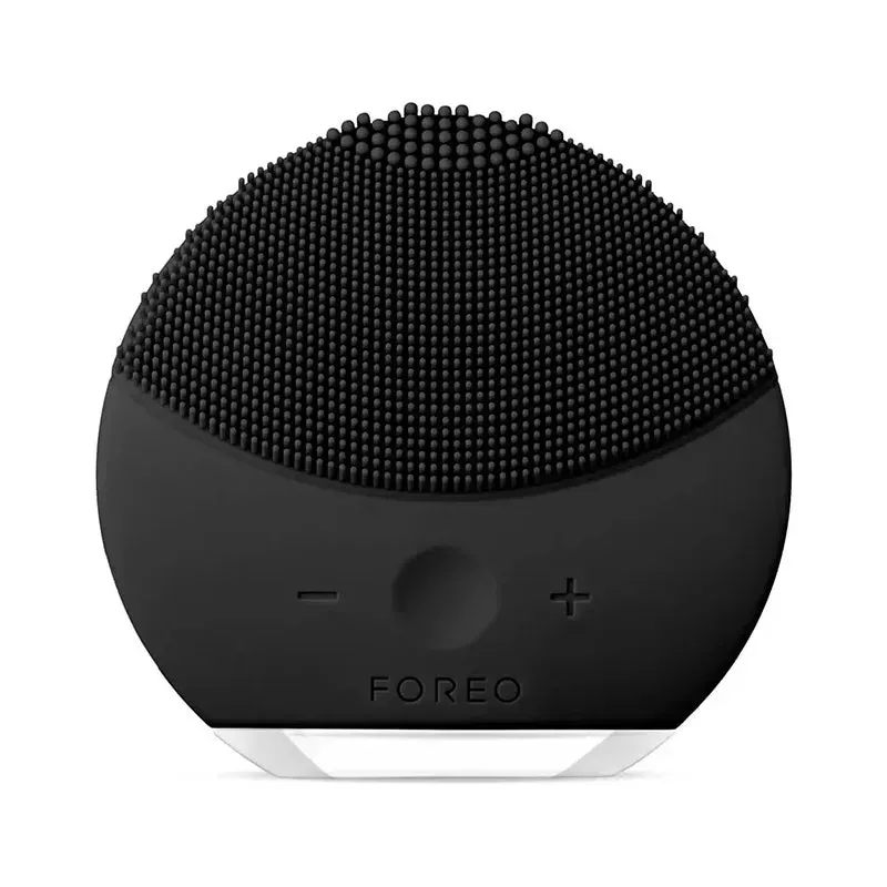 Foreo Luna Mini 2: A black silicone facial cleansing brush on a white background