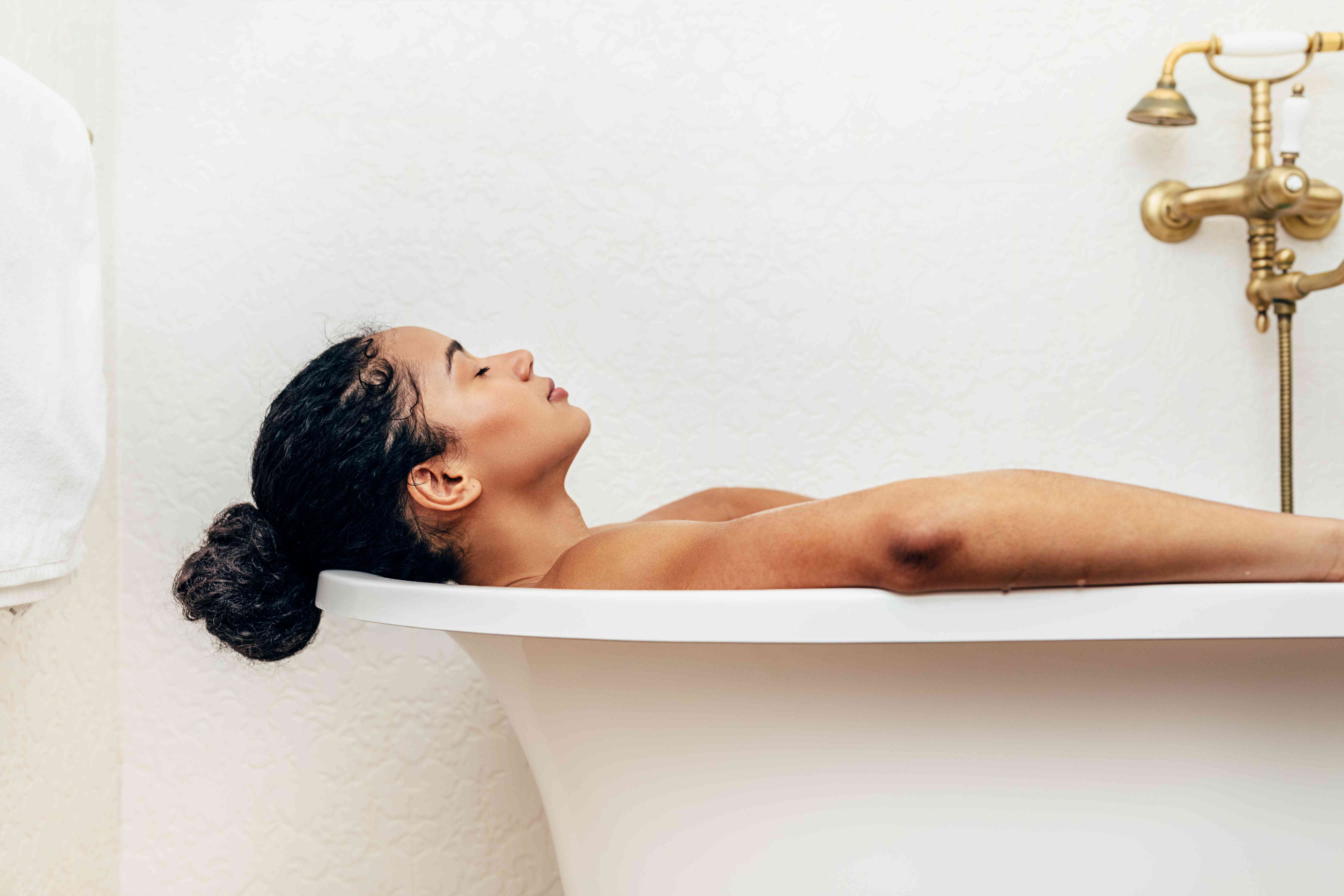 Los baños de avena no sólo alivian el picor de la piel: cómo beneficiarse de este baño curativo