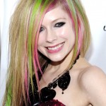 ¡Horror! Avril Lavigne hace una colonia que recuerda a la Creme Brulee