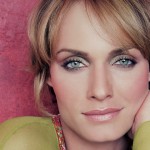 El tocado de Amber Valletta