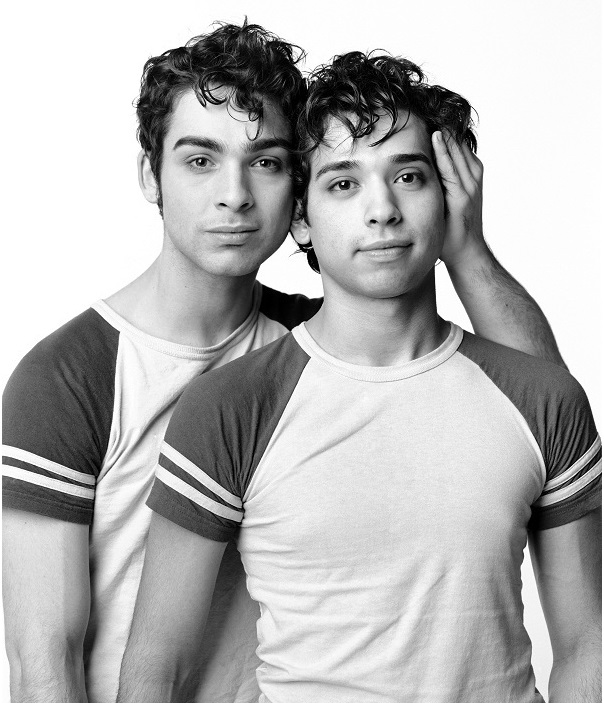 Gemelos que no son parientes 