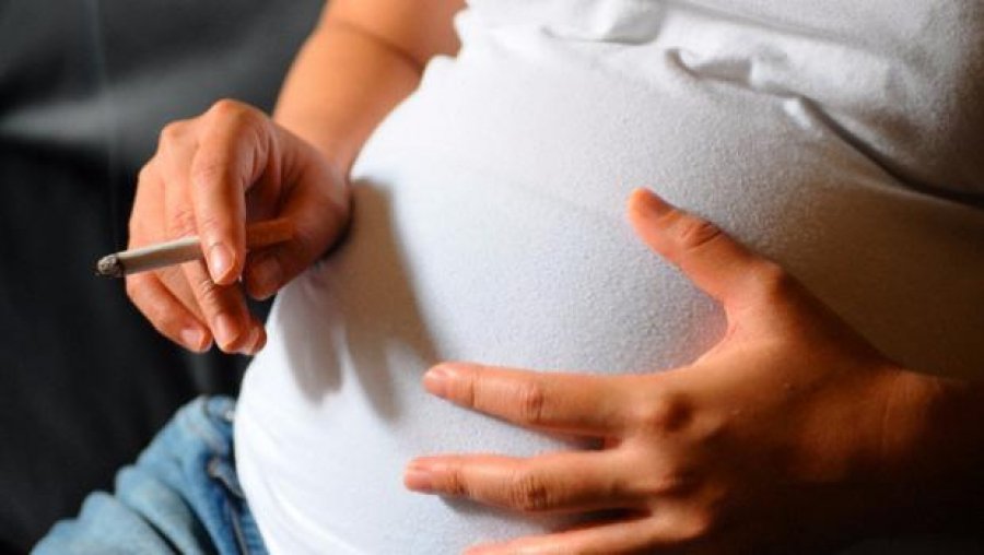 Fetos de madres fumadoras 