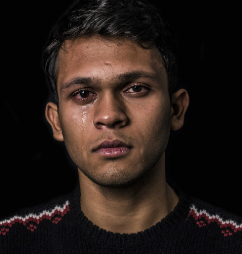 Proyecto hombres llorando 