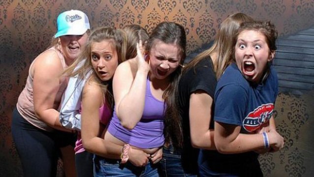 Reacciones de gente en La Casa del Terror