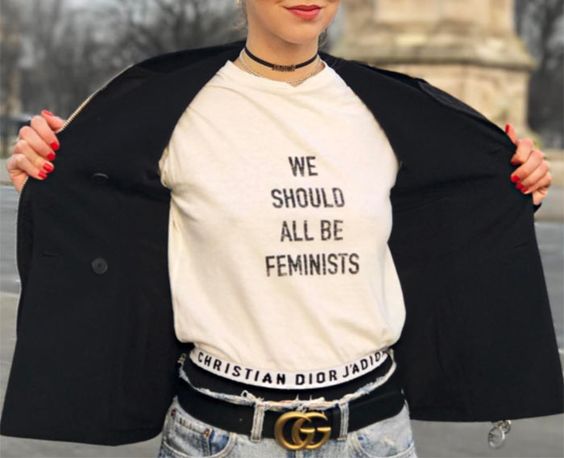 Camisetas sexys con lemas feministas