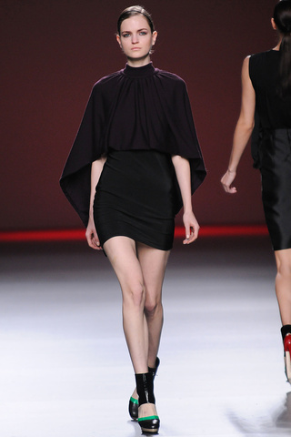 aa_de_amaya_arzuaga___pasarela_922325095_320x480