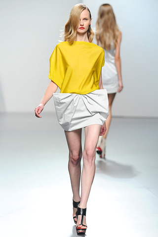 aa_de_amaya_arzuaga___pasarela_333972732_320x480