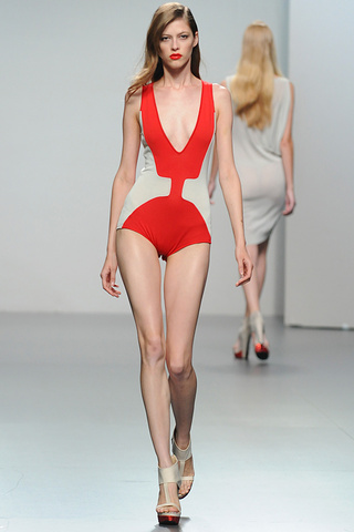 aa_de_amaya_arzuaga___pasarela_579081553_320x480