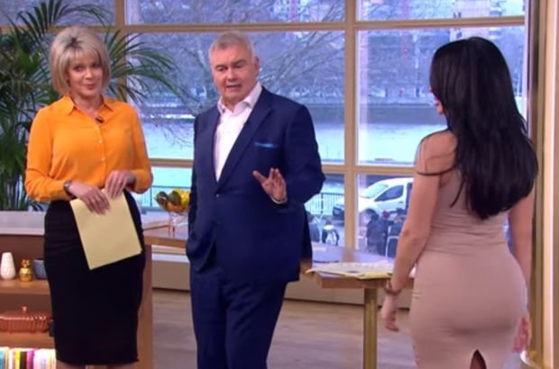 Adicta a la cirugía tiene miedo de que su culo explote