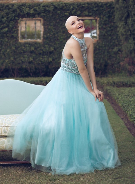 Adolescente documenta su cáncer de forma especial 