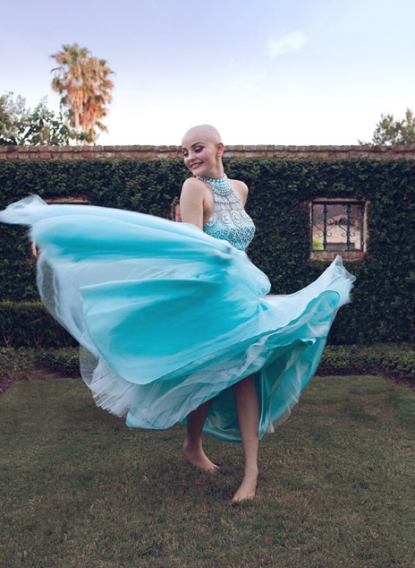 Adolescente documenta su cáncer de forma especial 