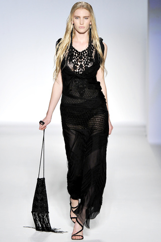 alberta_ferretti___pasarela_443520987_320x480